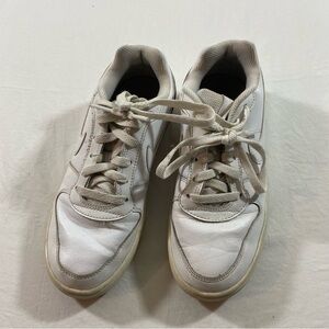 Nike Sneakers Woman’s 7.5 White Leather Tennis shoes lace up shoes athletic